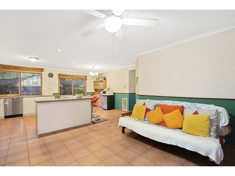 1 Blue Ridge Drive, Mooroolbark VIC 3138