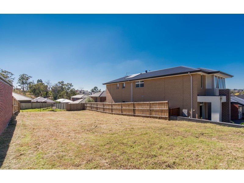 88 Evans Drive, Croydon VIC 3136