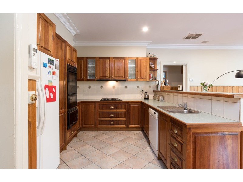39 Trevallyn Close, Montrose VIC 3765