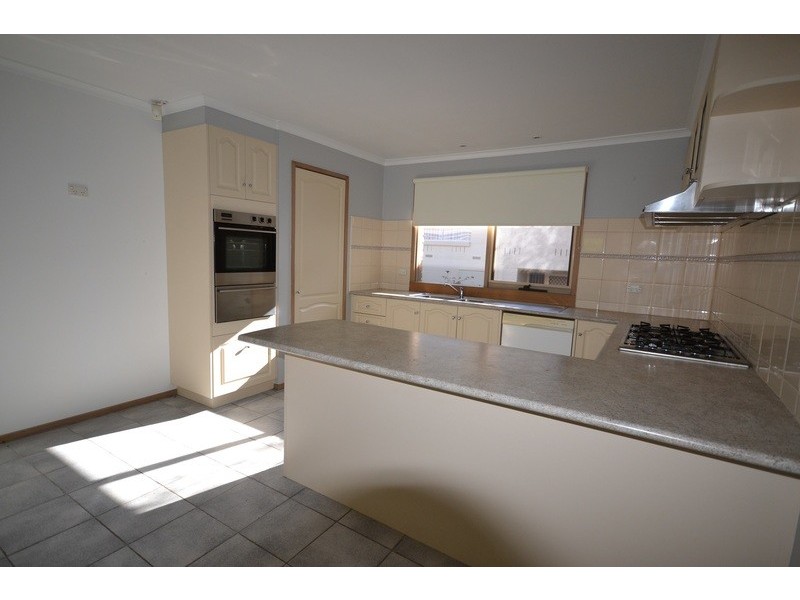 20 Nangathan Way, Croydon North VIC 3136