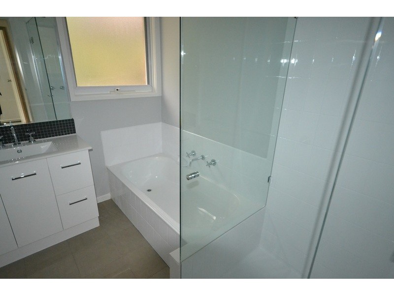 20 Nangathan Way, Croydon North VIC 3136