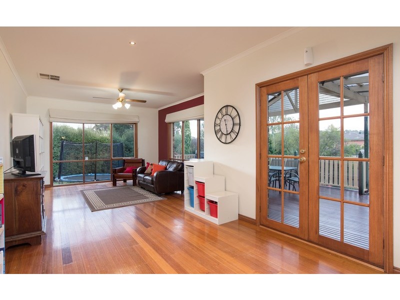 50 Blue Ridge Drive, Mooroolbark VIC 3138
