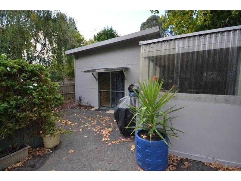 Rear/35 Timberglades Road, Montrose VIC 3765