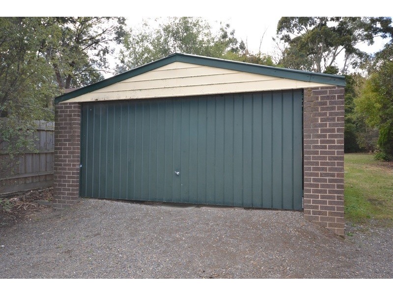 14 Morrison Crescent, Kilsyth VIC 3137