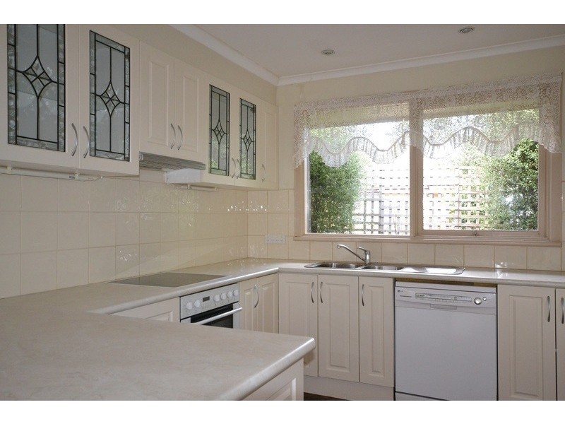 14 Morrison Crescent, Kilsyth VIC 3137