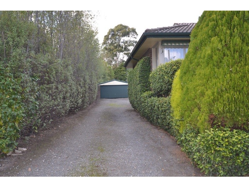 14 Morrison Crescent, Kilsyth VIC 3137