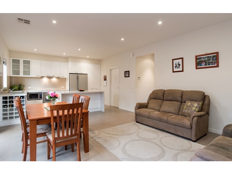 35 Highland Crescent, Mooroolbark VIC 3138