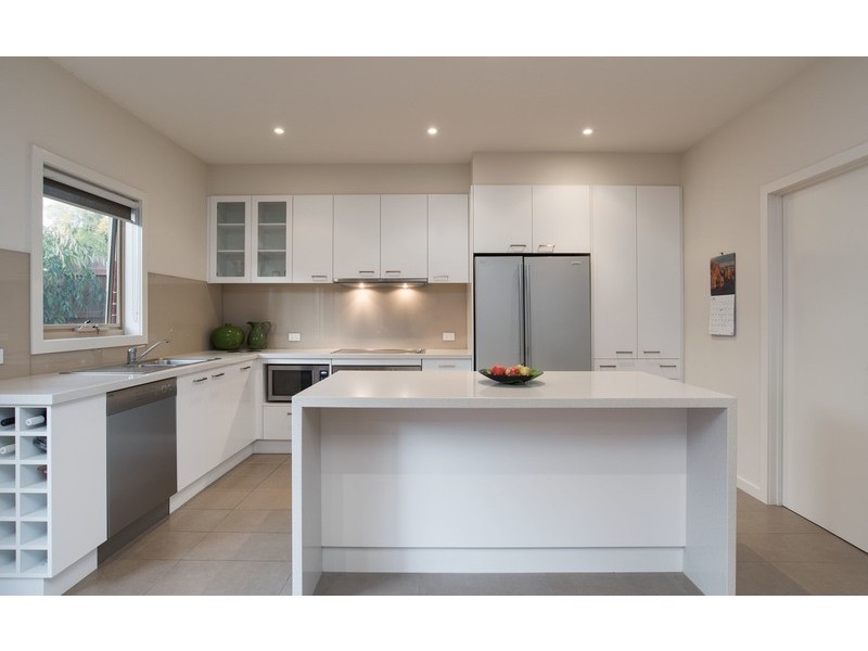 35 Highland Crescent, Mooroolbark VIC 3138