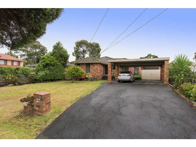 9 Tibarri Court, Mooroolbark VIC 3138