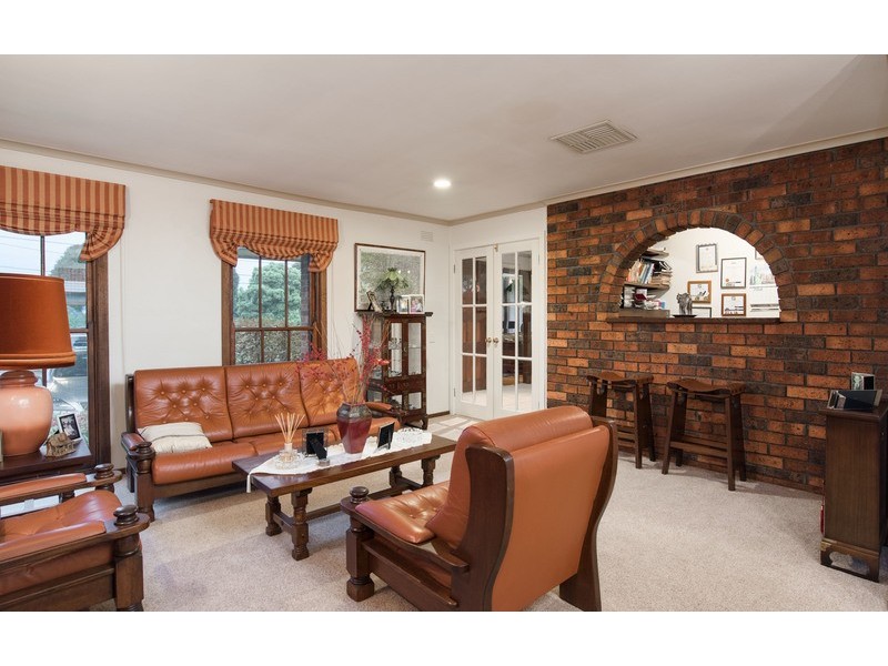 9 Tibarri Court, Mooroolbark VIC 3138