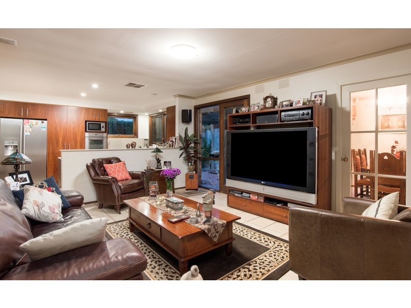 9 Tibarri Court, Mooroolbark VIC 3138