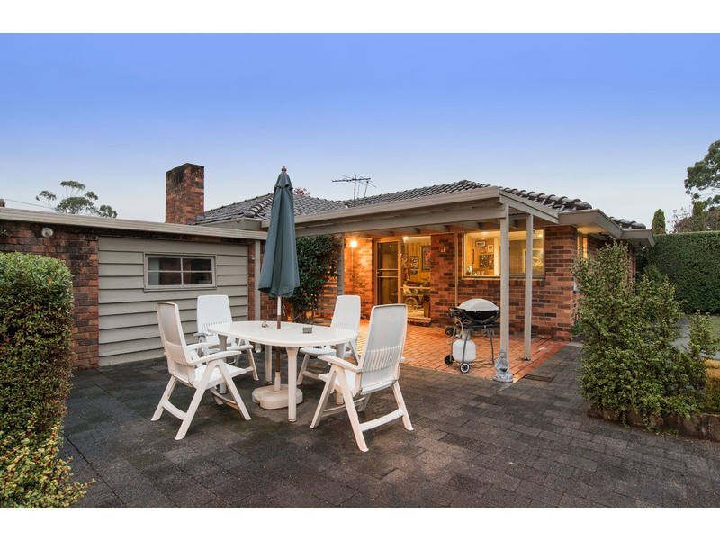 9 Tibarri Court, Mooroolbark VIC 3138