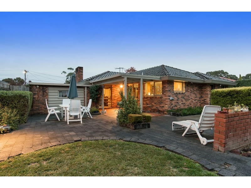 9 Tibarri Court, Mooroolbark VIC 3138