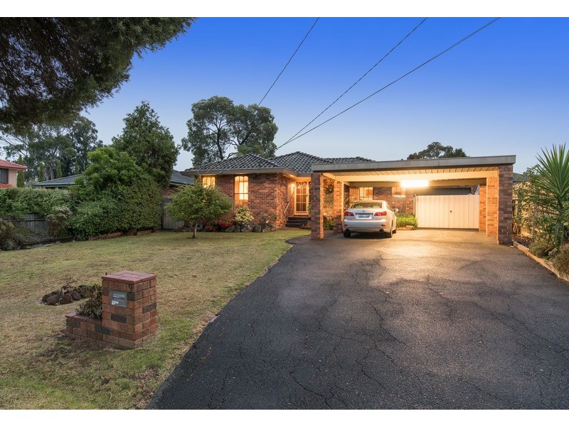 9 Tibarri Court, Mooroolbark VIC 3138