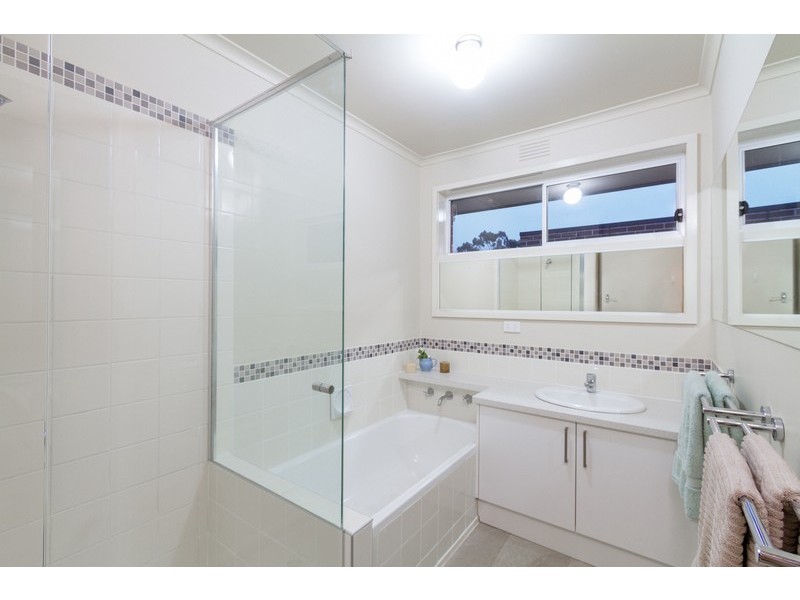 11 Lockhart Court, Kilsyth VIC 3137