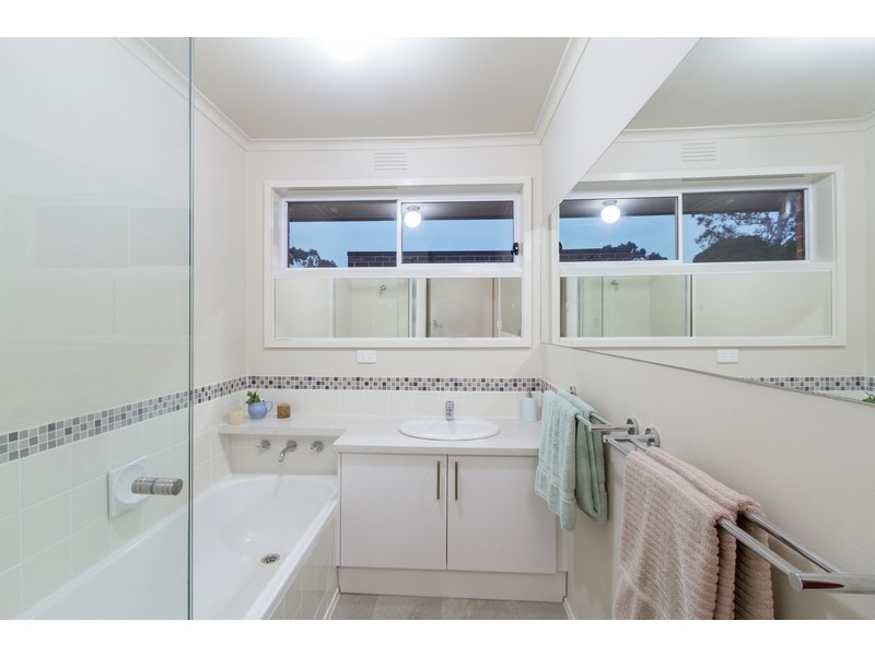 11 Lockhart Court, Kilsyth VIC 3137