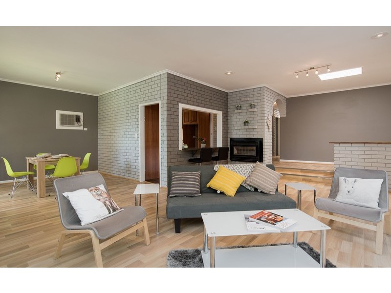 1/1 Carlyle Street, Croydon VIC 3136