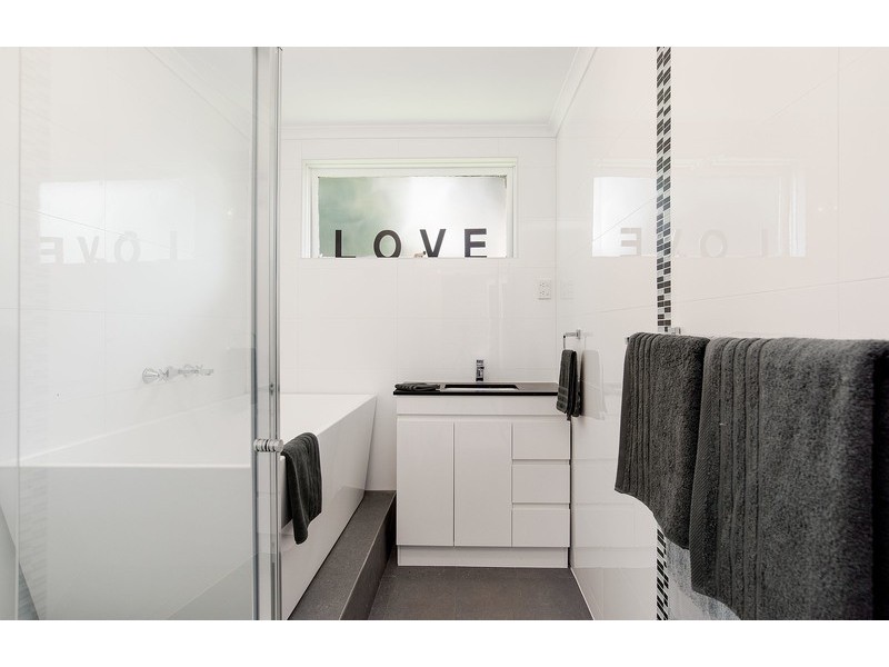 1/1 Carlyle Street, Croydon VIC 3136