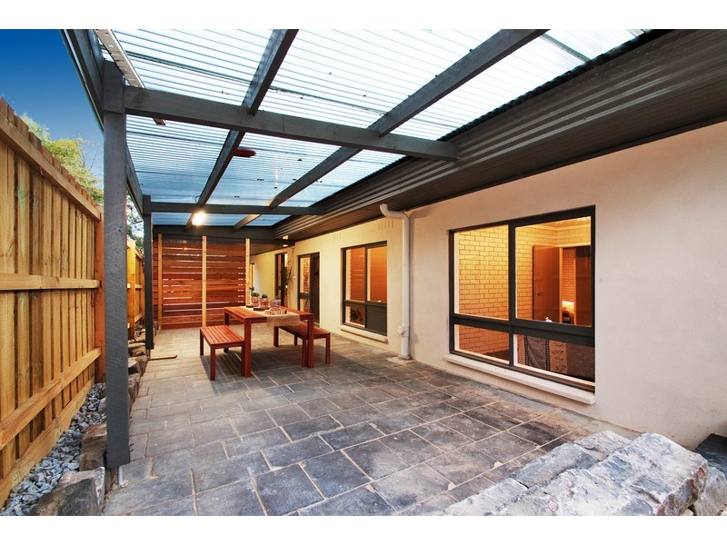 1/1 Carlyle Street, Croydon VIC 3136