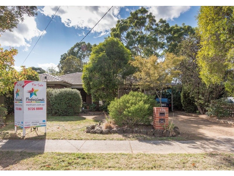 126 Esther Crescent, Mooroolbark VIC 3138