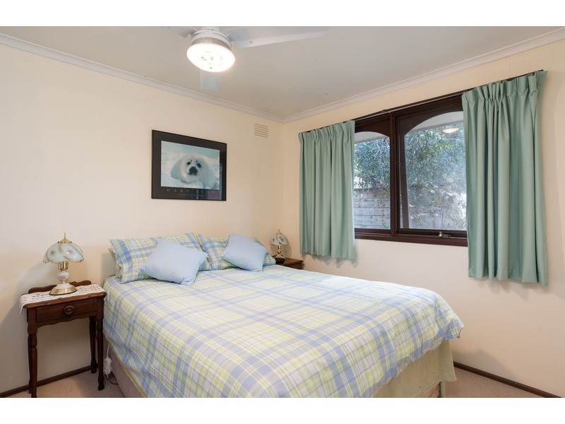 126 Esther Crescent, Mooroolbark VIC 3138