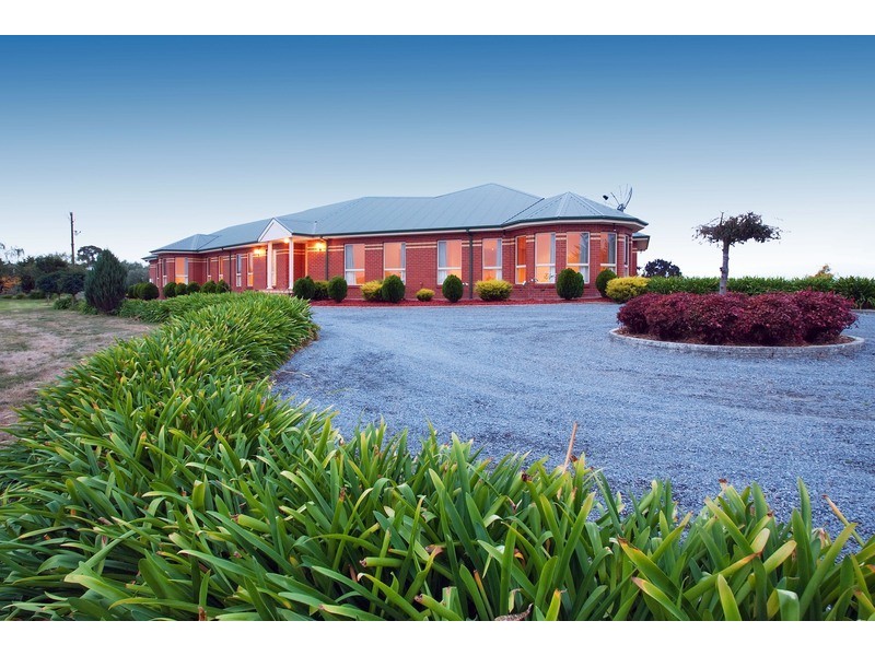 300 Edward Road, Chirnside Park VIC 3116