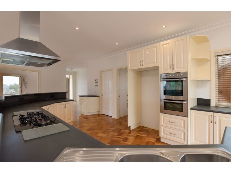 300 Edward Road, Chirnside Park VIC 3116