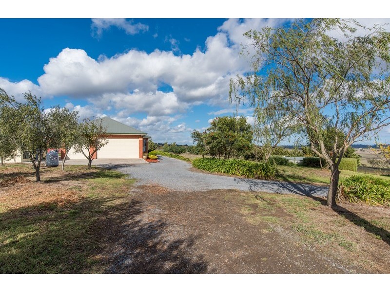 300 Edward Road, Chirnside Park VIC 3116