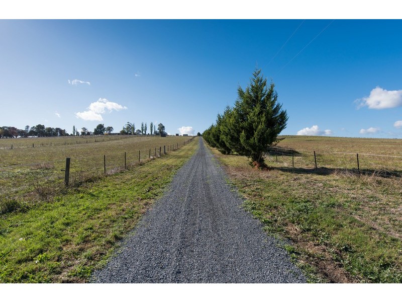 300 Edward Road, Chirnside Park VIC 3116