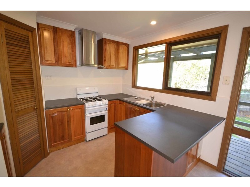 57 Kent Avenue, Croydon VIC 3136