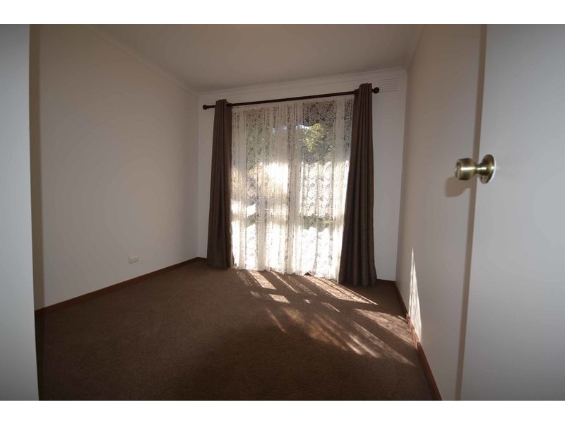 57 Kent Avenue, Croydon VIC 3136