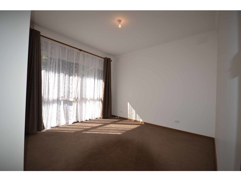 57 Kent Avenue, Croydon VIC 3136