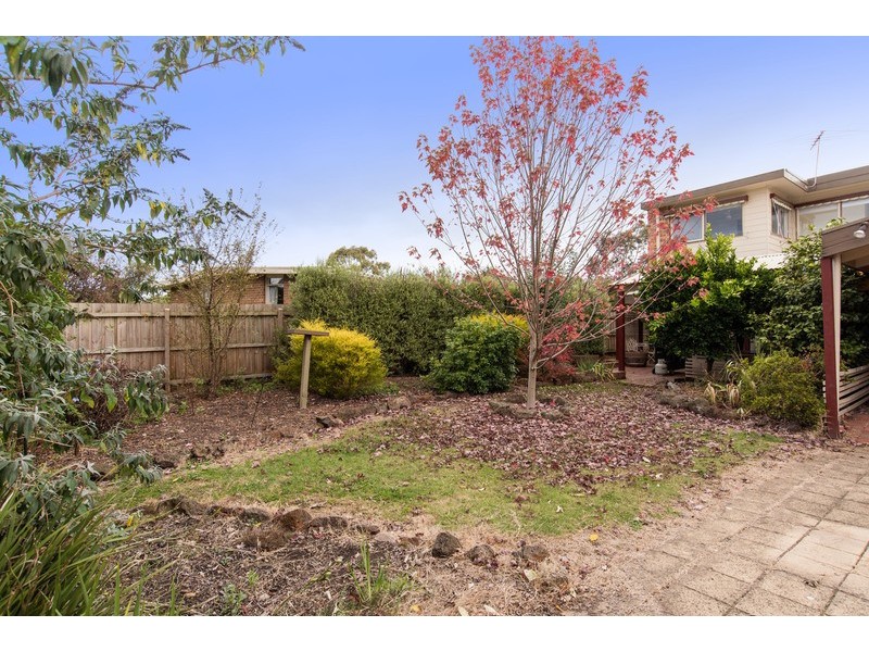 5 Highpoint Avenue, Mooroolbark VIC 3138
