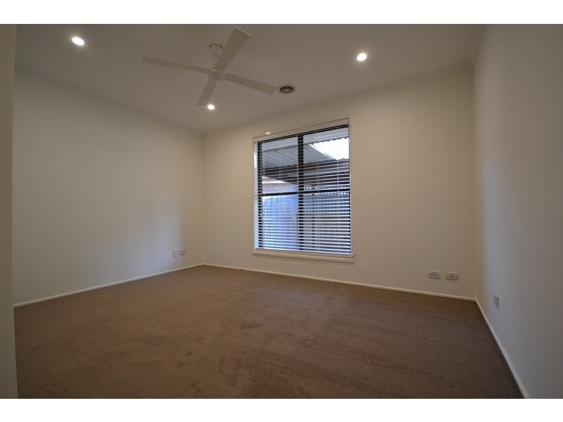 38 Morokai Grove, Lilydale VIC 3140
