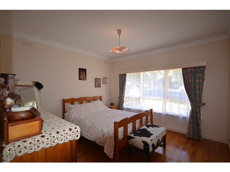 8 Lauriston Court, Ringwood North VIC 3134