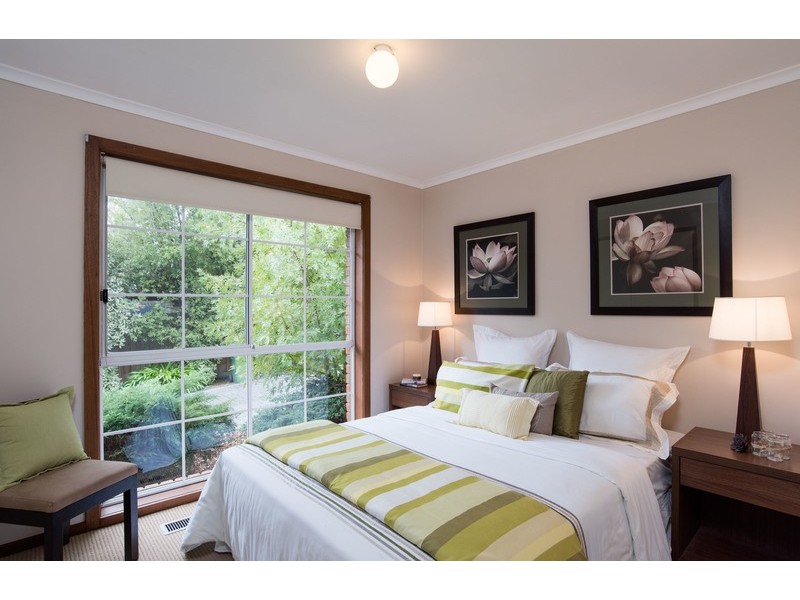 2/205 Dorset Road, Croydon VIC 3136