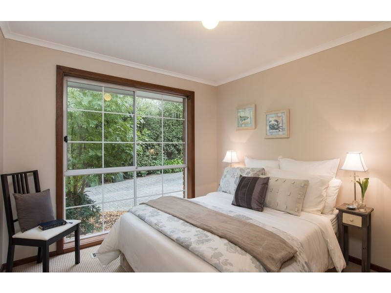 2/205 Dorset Road, Croydon VIC 3136