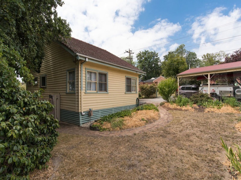 707 Mt Dandenong Road, Kilsyth VIC 3137
