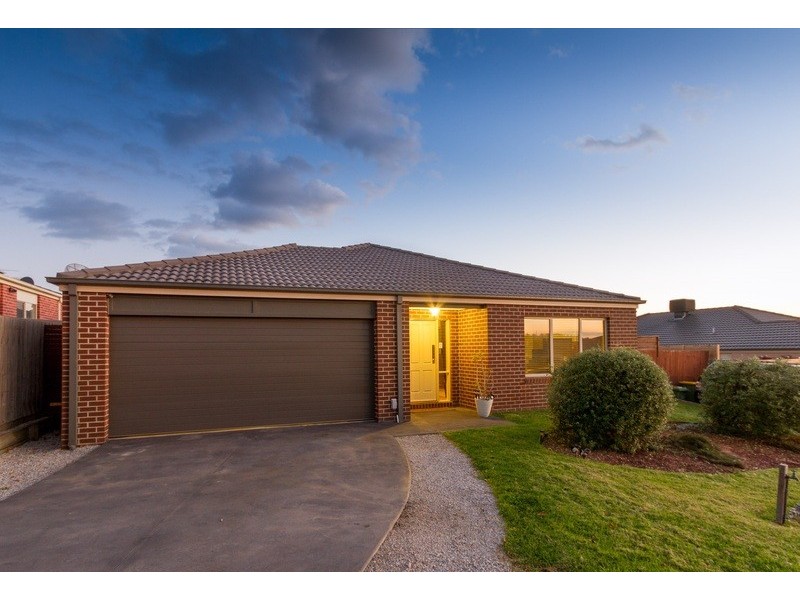 72 Larbert Road, Mooroolbark VIC 3138