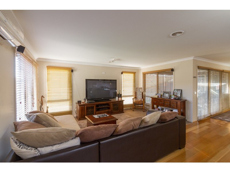 72 Larbert Road, Mooroolbark VIC 3138