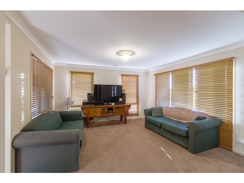 72 Larbert Road, Mooroolbark VIC 3138