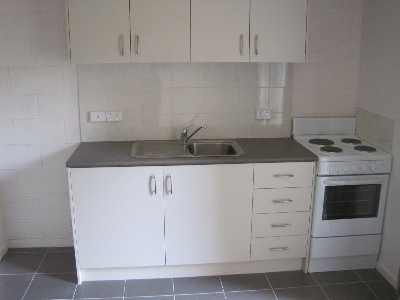 13/8-10 Mount view Parade, Mooroolbark VIC 3138