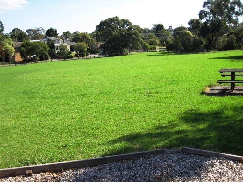 7 Bristol Court, Kilsyth VIC 3137