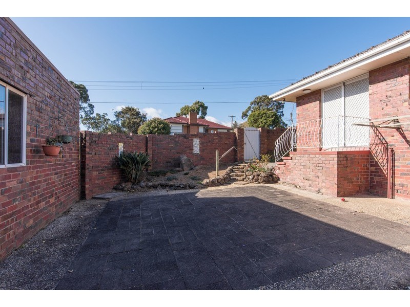 7 Sweetland Road, Mooroolbark VIC 3138