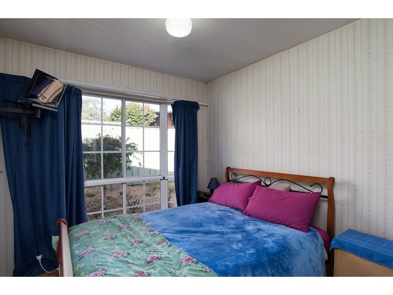 7 Sweetland Road, Mooroolbark VIC 3138