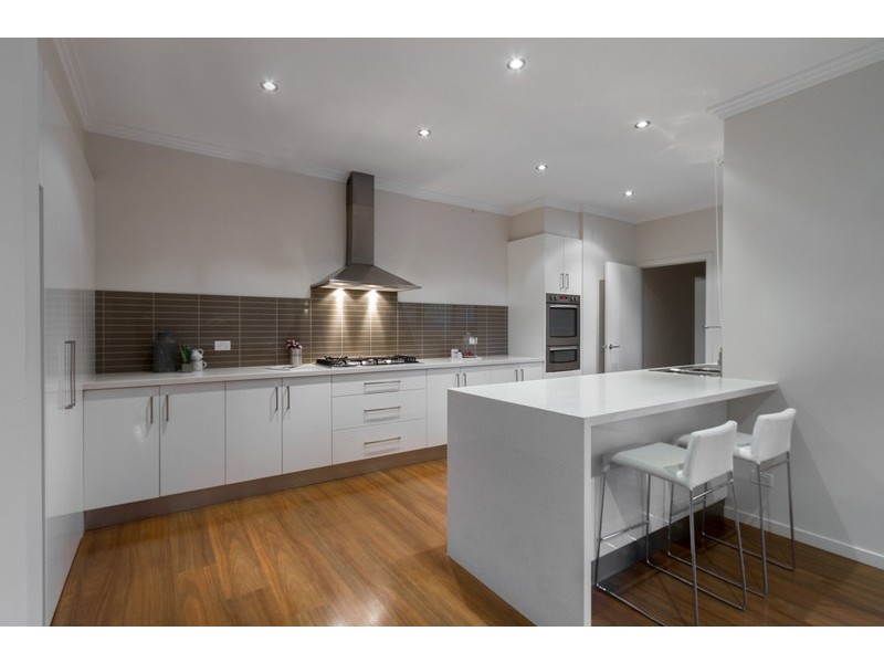 25a Shakespeare Avenue, Mooroolbark VIC 3138