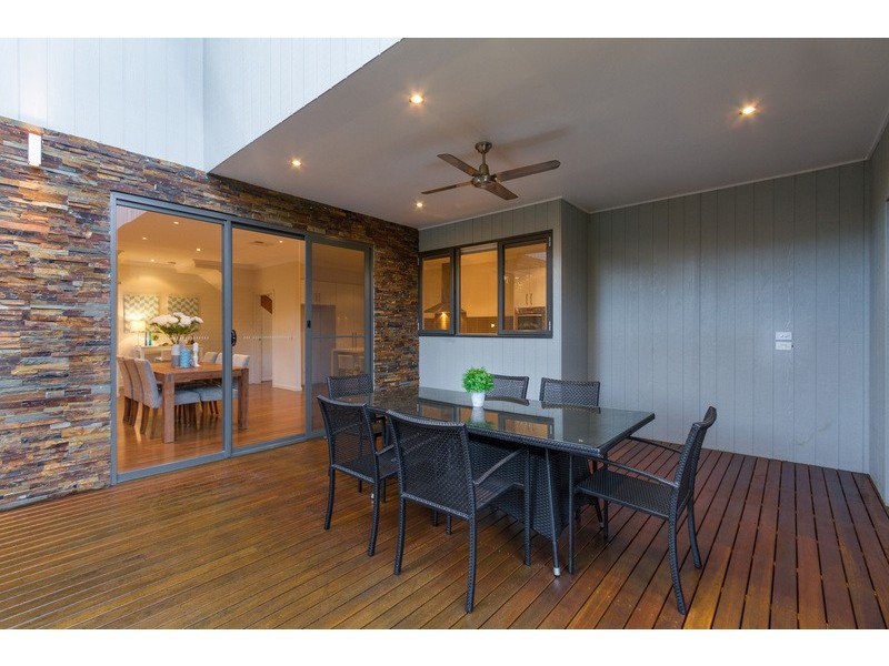 25a Shakespeare Avenue, Mooroolbark VIC 3138