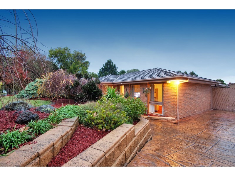 7 Blaxland Court, Mooroolbark VIC 3138
