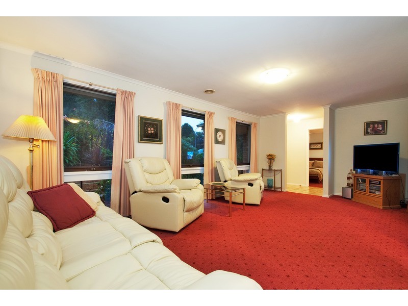 7 Blaxland Court, Mooroolbark VIC 3138