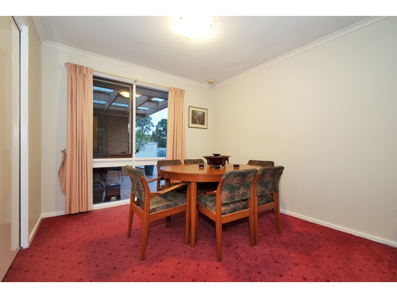 7 Blaxland Court, Mooroolbark VIC 3138